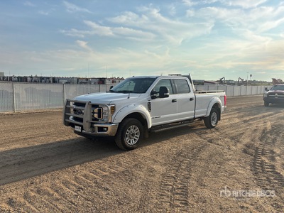 2019 Ford F-350 XLT 4x4 Crew Cab Pick-up