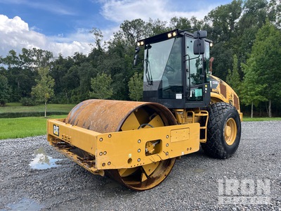 2017 Cat CS56B Smooth Drum Compactor