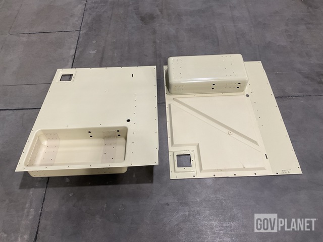 (2) Williams AeroSpace & Manufacturing 943117-101 Indicator Panels