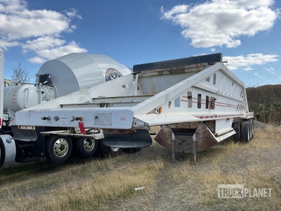 1993 Trail King TK54BDU433 45 ft Tri/A Belly Dump Trailer