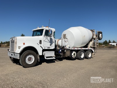 2007 Freightliner FLD 120 SD 10x4 Mixer Truck