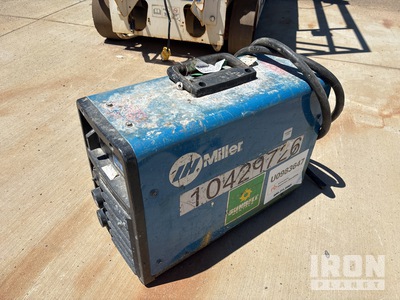 2021 Miller Electric CST-282 Multi-Process Soldadora
