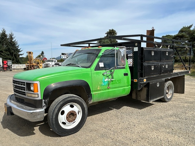 1992 Chevrolet 3500 4x2 Flatbed Truck