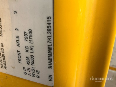 2019 International 4300 Ciągnik siodłowy S/A z kabiną sypialną
