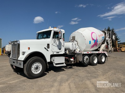 2007 Freightliner FLD120SD 10x4 Mixer Truck