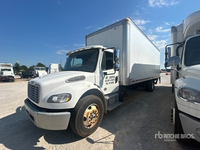 2017 Freightliner M2 106 4x2 شاحنة فان