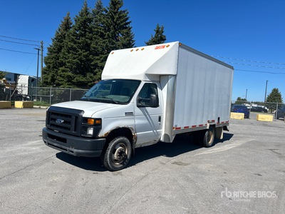 2010 Ford E-450 4x2 Utility Truck