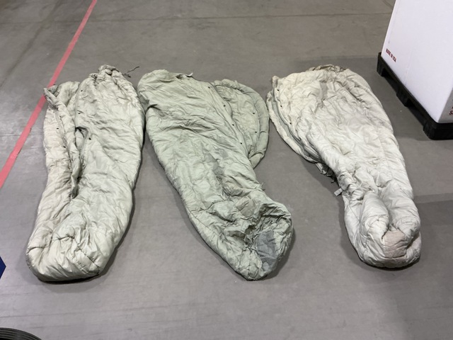 (80) Sleeping Bags (80) Sleeping Bags
