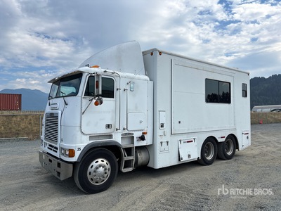 1995 Freightliner FLB 6x4 Sleeper Movie Cast Truck