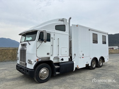 1990 Freightliner FLA086 6x4 Sleeper Movie Cast Truck