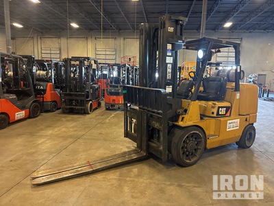 2008 Cat GC70K 14700 lb Cushion Tire Carretilla Elevadora