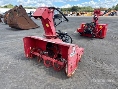 Pronovost P540 4 ft 6 in Snow Blower