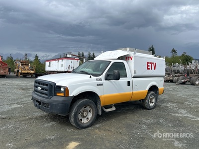 2007 Ford F-350 XL 4x4 Pickup