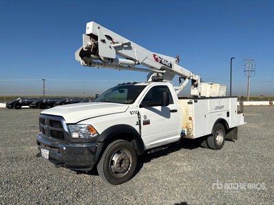 Altec Hi Ranger LT-40 40 ft on 2012 Dodge Ram 5500 4x2 Autohoogwerker