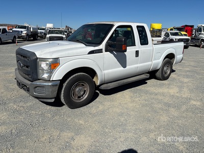 2015 Ford F-250 XL 4x2 Extended Cab Pickup