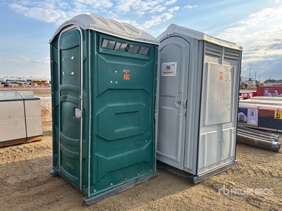 Quantity of (3) 3 ft 7 in x 3 ft 7 in Bano portatil