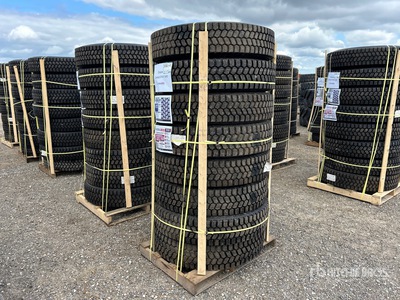 Quantity of (8) Snow Traction Retread 11R22.5 Opony (Unused)