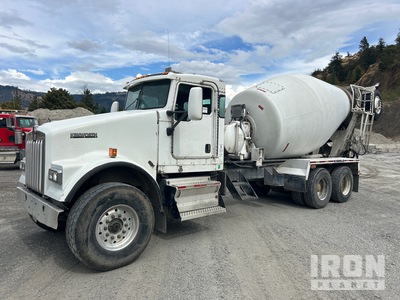 2007 Kenworth W900 8x4 Mixer Truck