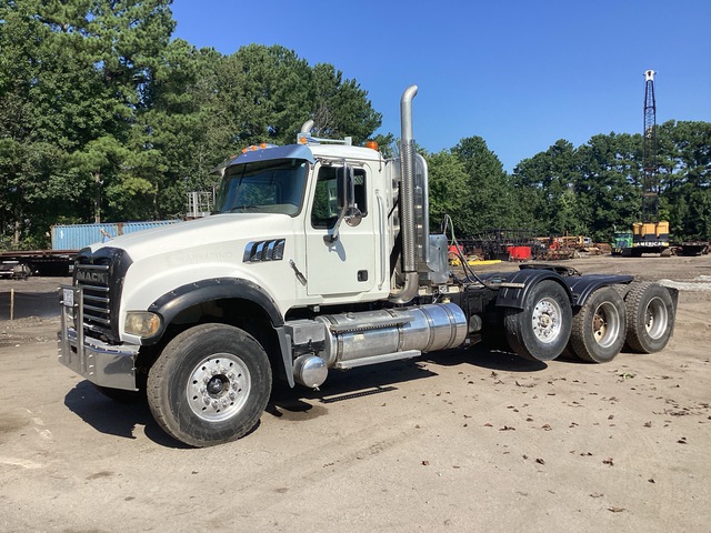 2009 Mack Granite 8x4 Tri/A Day Cab Truck Tractor