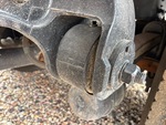 Underbody with Tuleje zawieszenia