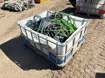 Quantity of Electric Cords Divers
