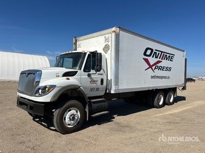 2009 International 7600 6x4 Camion fourgon