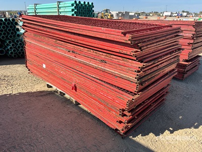 Quantity of (50) 10 ft x 4 ft Ogrodzenie terenu