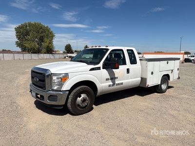 2016 Ford F-350 Utility Truck