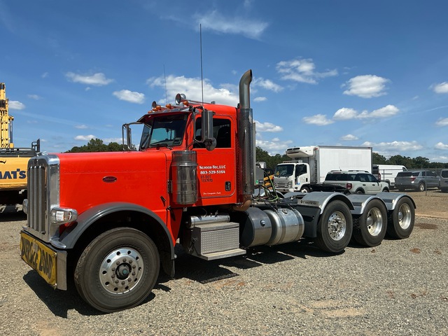 2014 Peterbilt 388 8x4 Tri/A Day Cab Truck Tractor 2014 Peterbilt 388 8x4 Tri/A Day Cab Truck Tractor