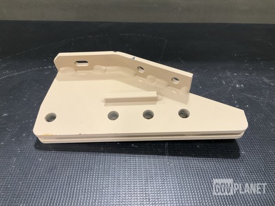 (166) Navistar Defense 3998532C5 Vehicular Components Brackets
