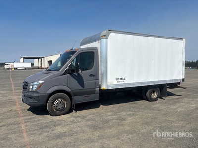 2014 Mercedes Sprinter 4x2 Van Truck