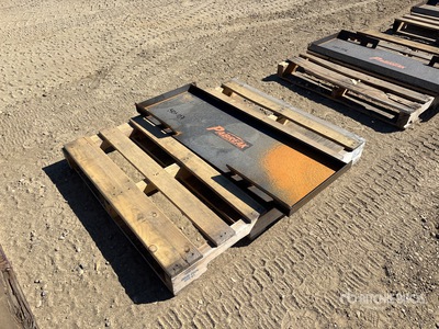 PABREAK UAP28 45 in Skid Steer Attachment Mounting Plate (Unused)