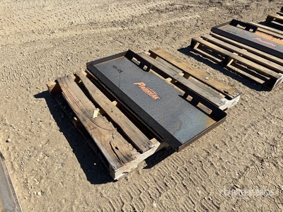 PABREAK UAP28 45 in Skid Steer Attachment Mounting Plate (Unused)