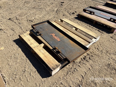 PABREAK UAP28 45 in Skid Steer Attachment Mounting Plate (Unused)