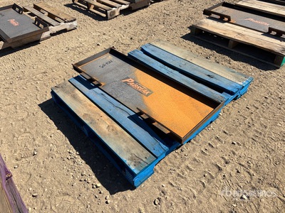 PABREAK UAP28 45 in Skid Steer Attachment Mounting Plate (Unused)