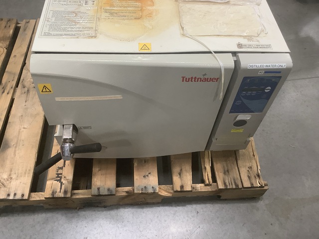 Tuttnaurer 3870EA Autoclave Steam Sterilizer Tuttnaurer 3870EA Autoclave Steam Sterilizer