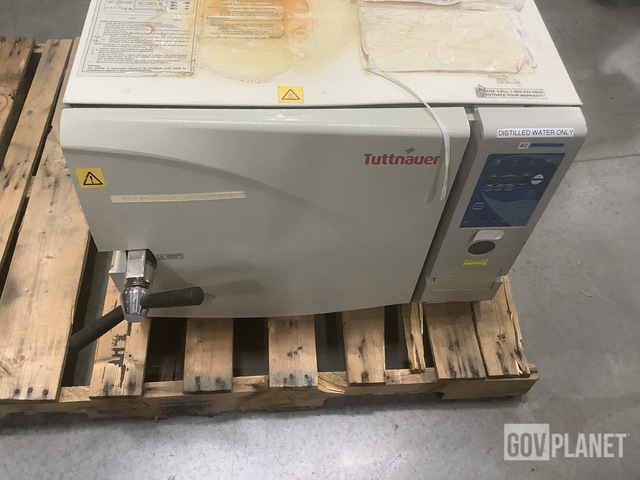 Tuttnaurer 3870EA Autoclave Steam Sterilizer
