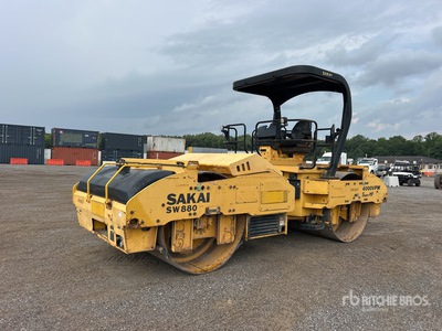 2013 Sakai SW880 Dubbele trommelwals