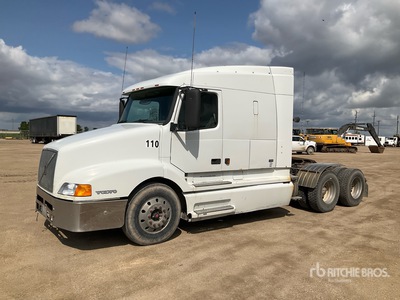 2001 Volvo T/A Day Cab Truck Tractor