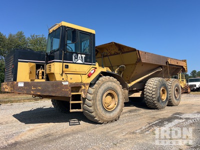 2001 Cat D400E II Articulated Dump Truck