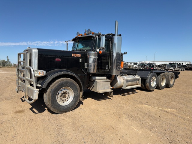 2013 Peterbilt 389 8x4 Winch Truck