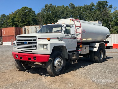1993 Ford F-800 4x2 Cysterna samochodowa