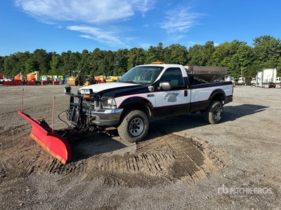 2004 Ford F-350 XL 4x4 Snow Plow Truck (Inoperable)