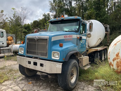 2005 International 5500i 10x4 Beton-Fahrmischer (Inoperable)