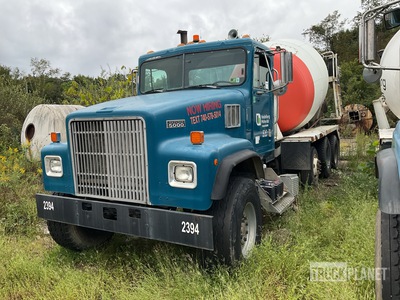 2000 International Paystar 10x4 Beton-Fahrmischer (Inoperable)