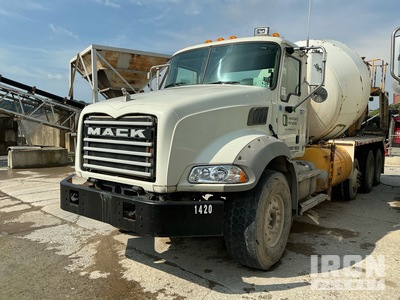 2015 Mack GU813 8x4 Mixer Truck