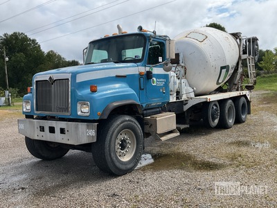 2001 International 5500i 10x4 Beton-Fahrmischer