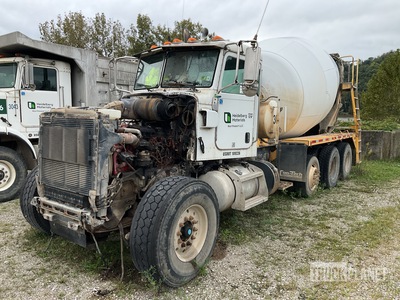 2013 Peterbilt 365 8x4 Mixer vrachtwagen (Inoperable)