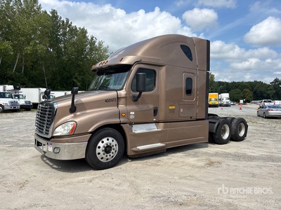 2018 Freightliner Cascadia 125 6x4 Ciągnik siodłowy T/A z kabiną sypialną