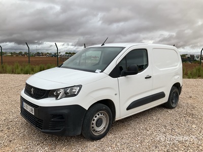 2021 Peugeot Partner Cargo Van